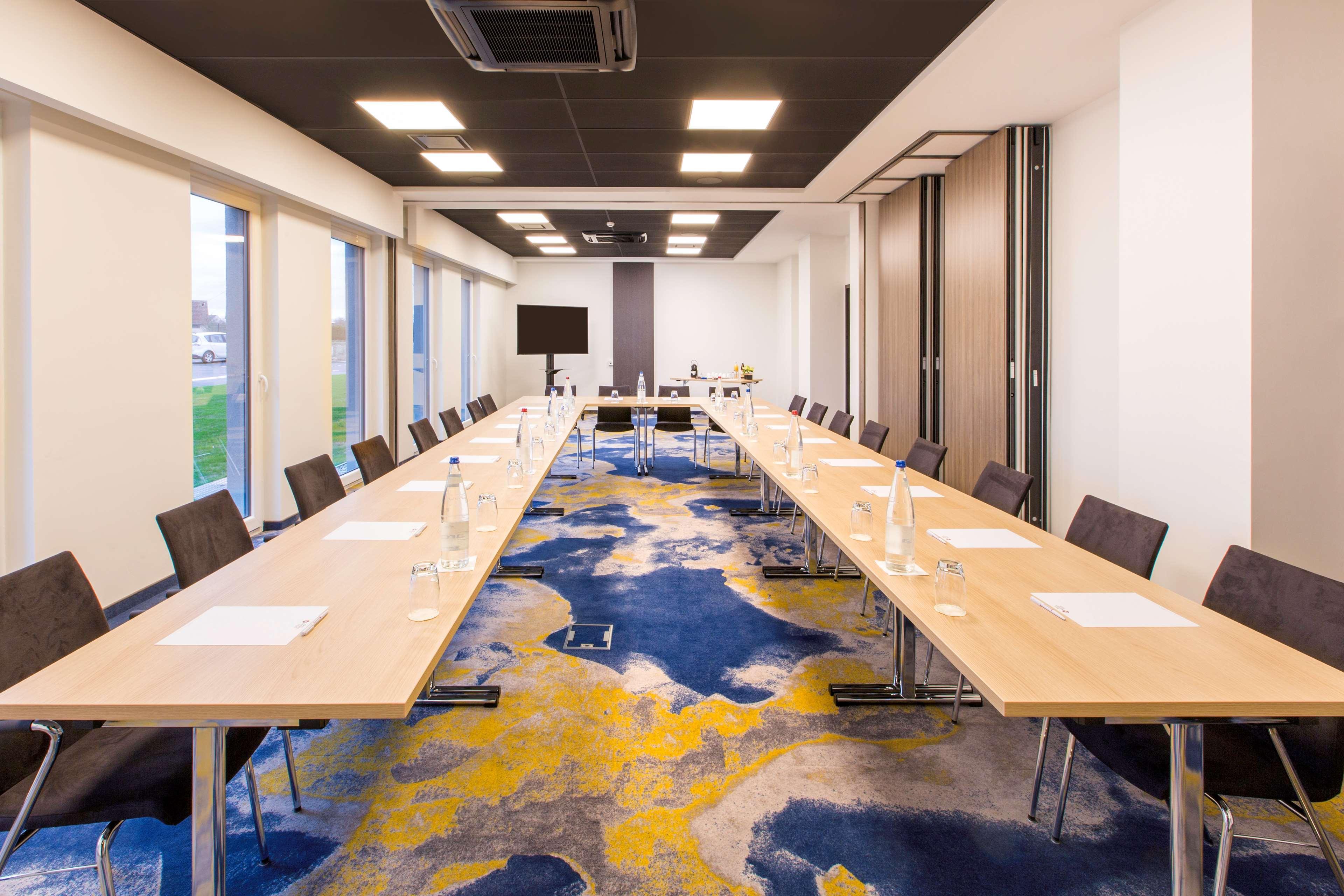 Hotel Western & Restaurant Les Humanistes Colmar Nord 4*