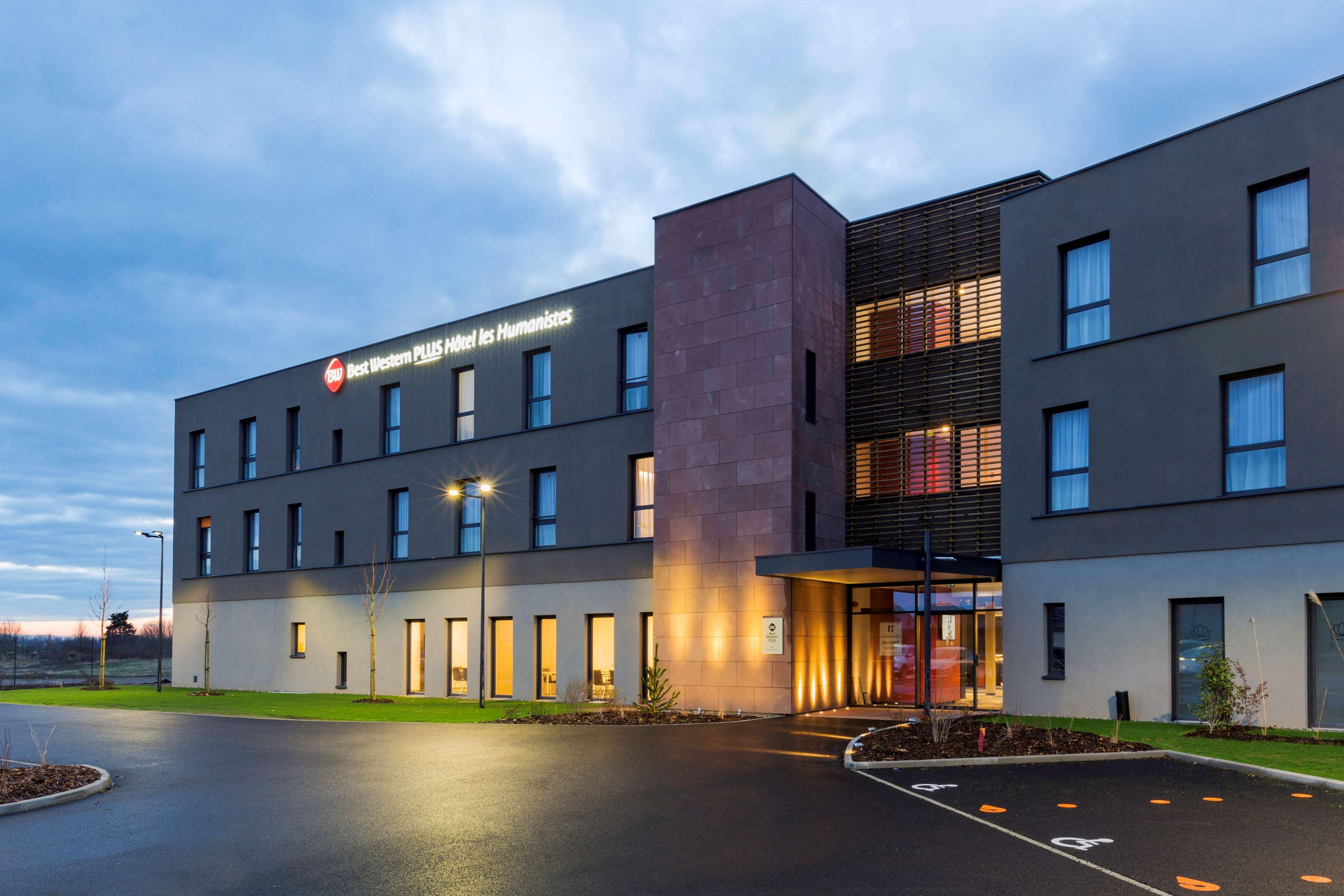 Hotel Western & Restaurant Les Humanistes Colmar Nord 4*